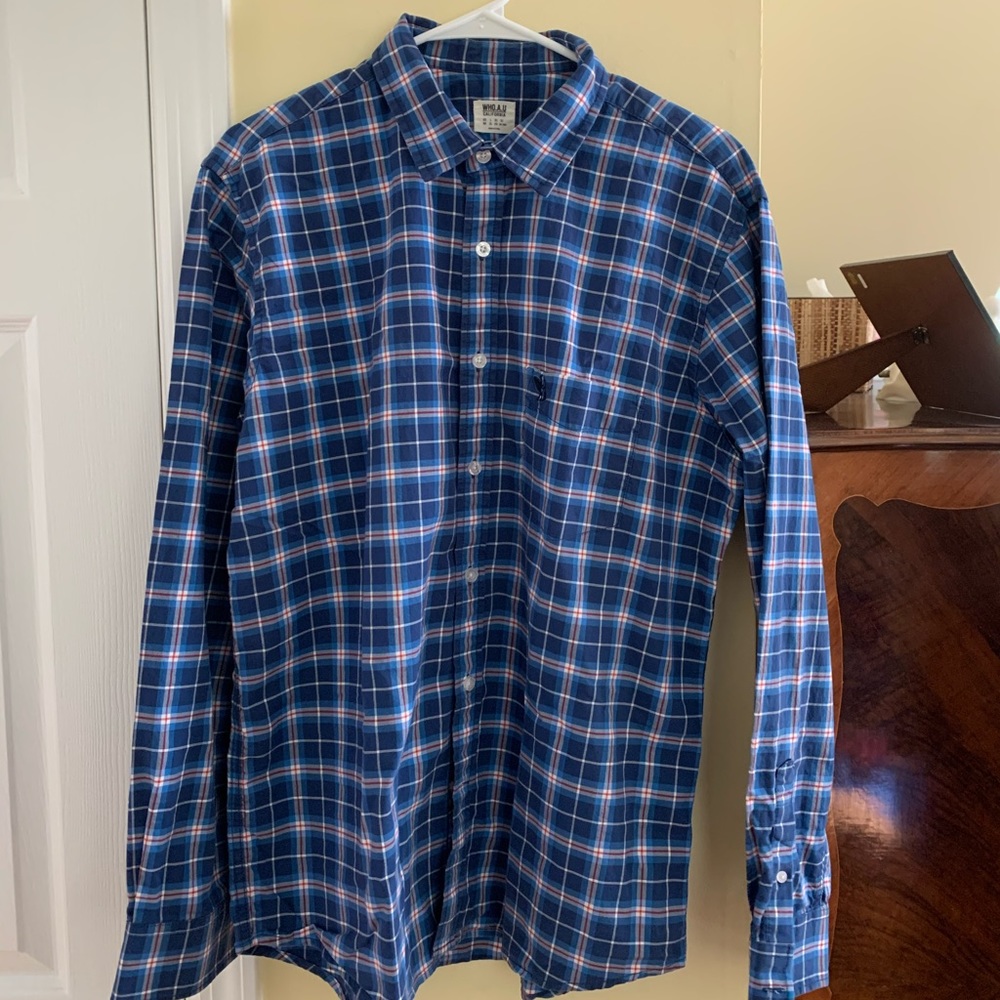 Who A U blue plaid shirt